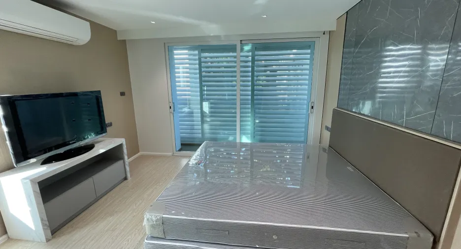 For rent 2 bedrooms apartment in Watthana, Bangkok