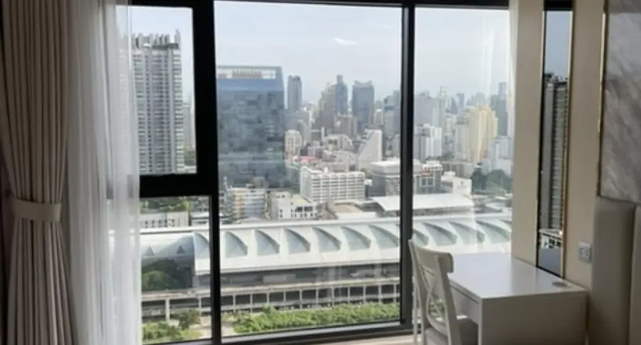 À louer 2 chambres condo à Huai Khwang, Bangkok