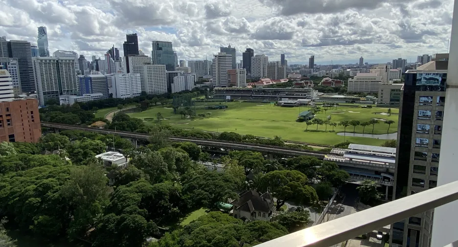 For rent 2 bedrooms condo in Pathum Wan, Bangkok