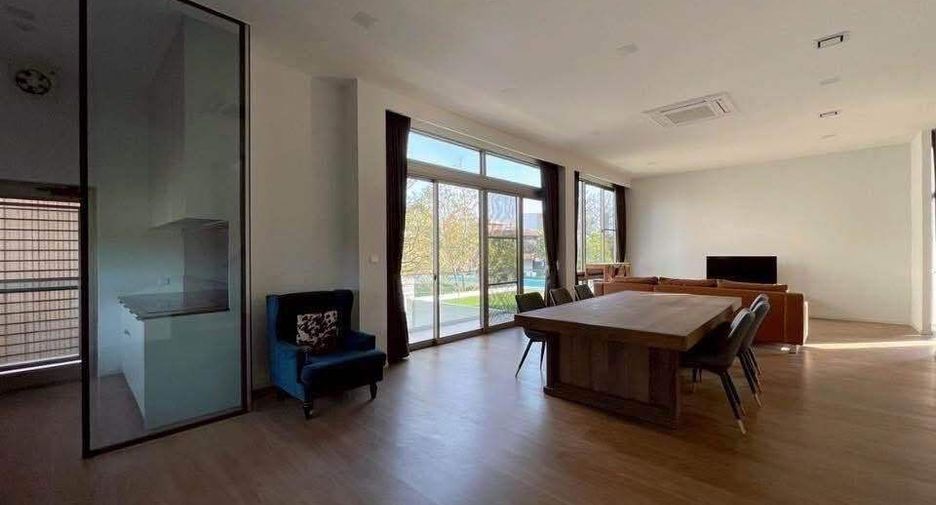 For rent 4 bedrooms house in Saphan Sung, Bangkok