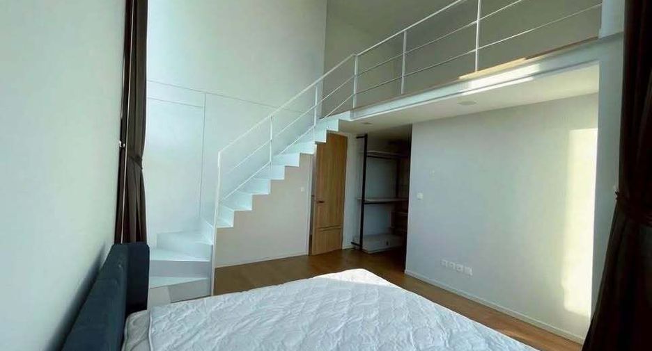 For rent 4 bedrooms house in Saphan Sung, Bangkok