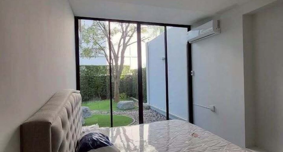 For rent 4 bedrooms house in Saphan Sung, Bangkok
