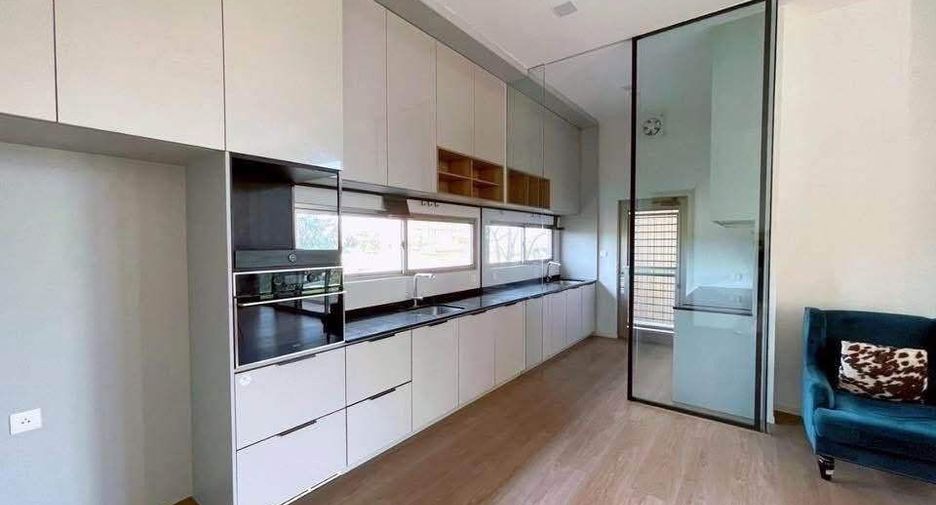 For rent 4 bedrooms house in Saphan Sung, Bangkok