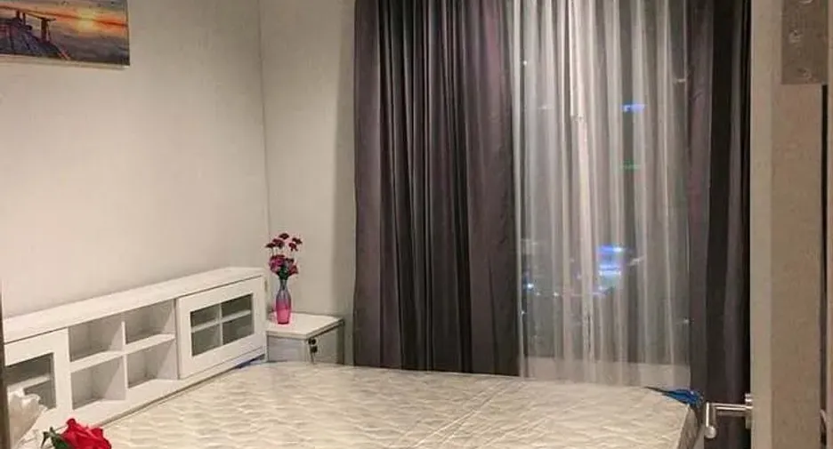 Wohnung zur Miete mit 1 Zimmer in Huai Khwang, Bangkok