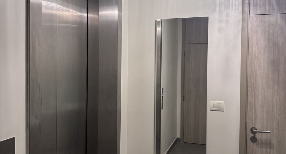 For rent 1 bed condo in Pathum Wan, Bangkok