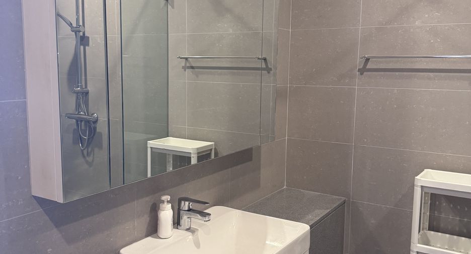 For rent 1 bed condo in Pathum Wan, Bangkok