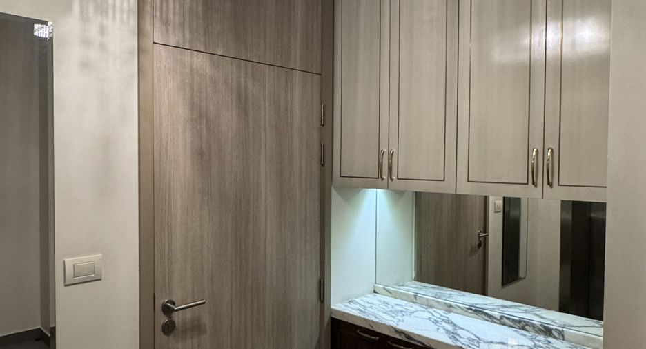 For rent 1 bed condo in Pathum Wan, Bangkok