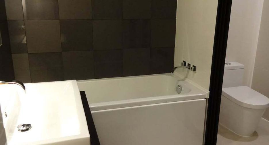 For rent 1 bed condo in Huai Khwang, Bangkok