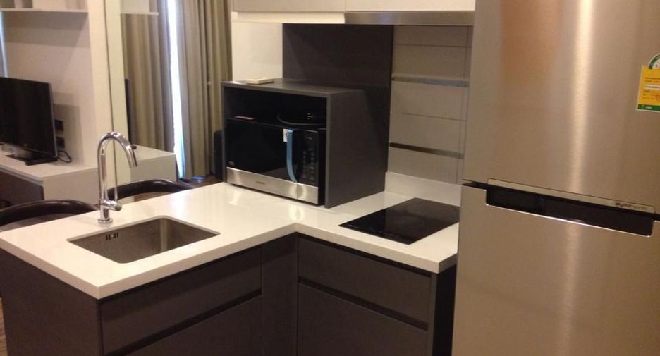 For rent 1 bed condo in Khlong Toei, Bangkok