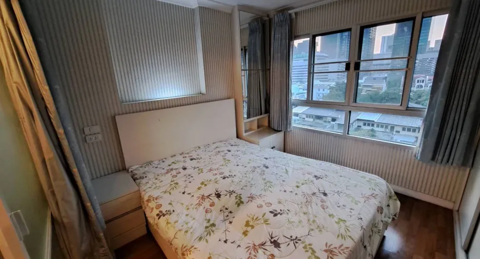 For rent 1 bed condo in Huai Khwang, Bangkok