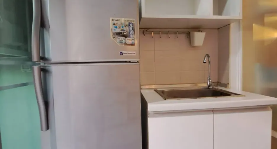 For rent 1 bed condo in Huai Khwang, Bangkok