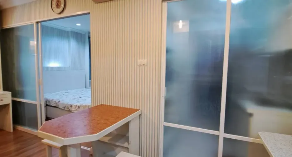 For rent 1 bed condo in Huai Khwang, Bangkok