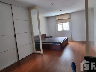 À louer 2 chambres condo à Yan Nawa, Bangkok