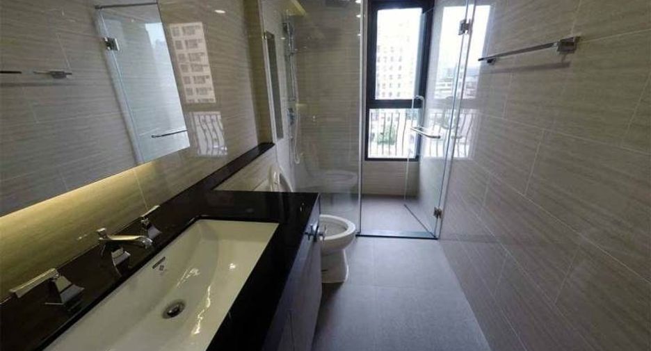 For rent 1 bed condo in Pathum Wan, Bangkok