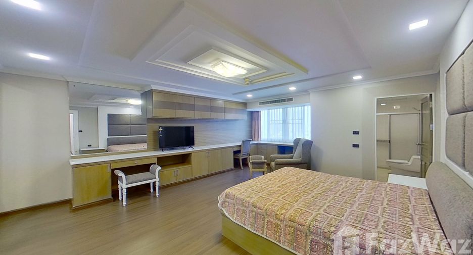 For rent 4 bedrooms condo in Watthana, Bangkok