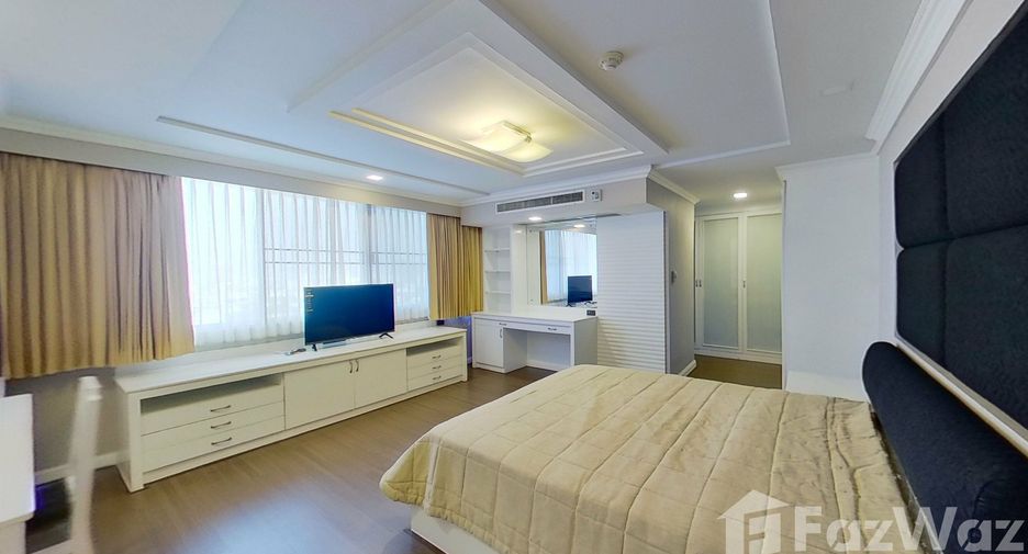 For rent 4 bedrooms condo in Watthana, Bangkok