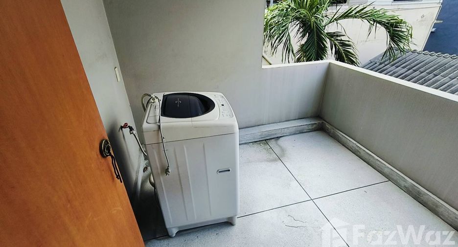 Apartamento en alquiler de 2 habitaciones en Khlong Toei, Bangkok
