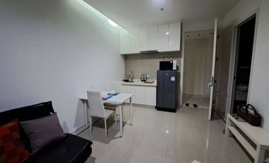 Condo en alquiler de 1 habitaciones en Huai Khwang, Bangkok
