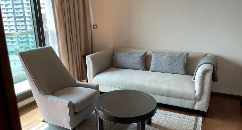 For rent 1 bed condo in Khlong Toei, Bangkok
