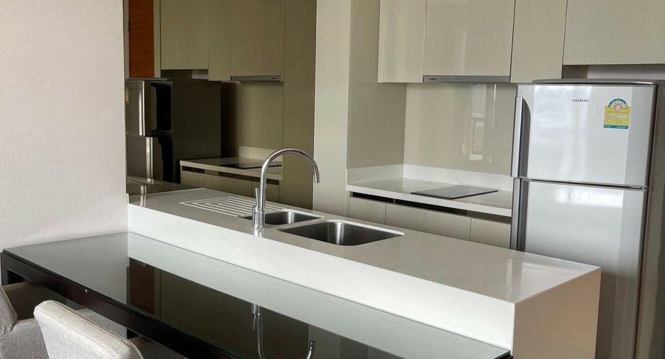 For rent 1 bed condo in Khlong Toei, Bangkok
