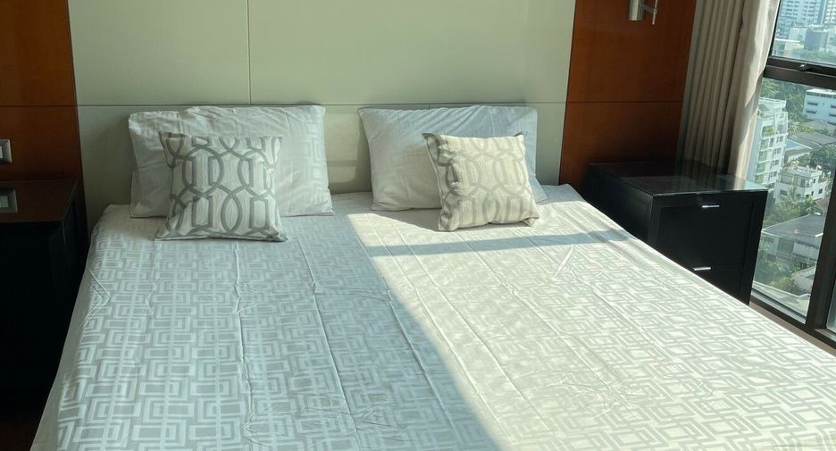 For rent 1 bed condo in Khlong Toei, Bangkok