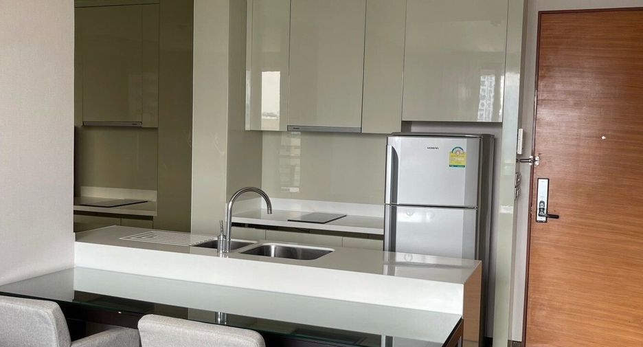 For rent 1 bed condo in Khlong Toei, Bangkok