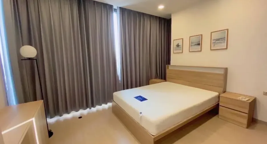 For rent 2 bedrooms condo in Huai Khwang, Bangkok