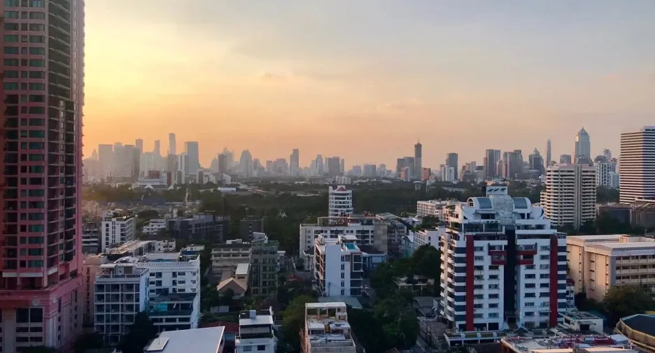 For rent 2 bedrooms condo in Khlong Toei, Bangkok