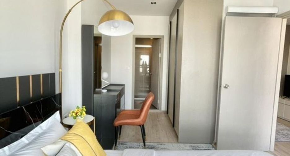 For rent 1 bed condo in Huai Khwang, Bangkok