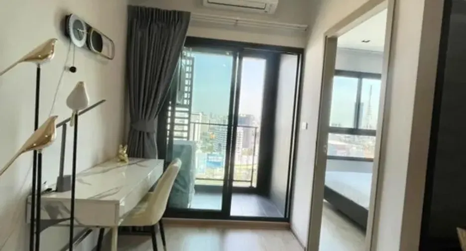 Condo en alquiler de 1 habitaciones en Huai Khwang, Bangkok
