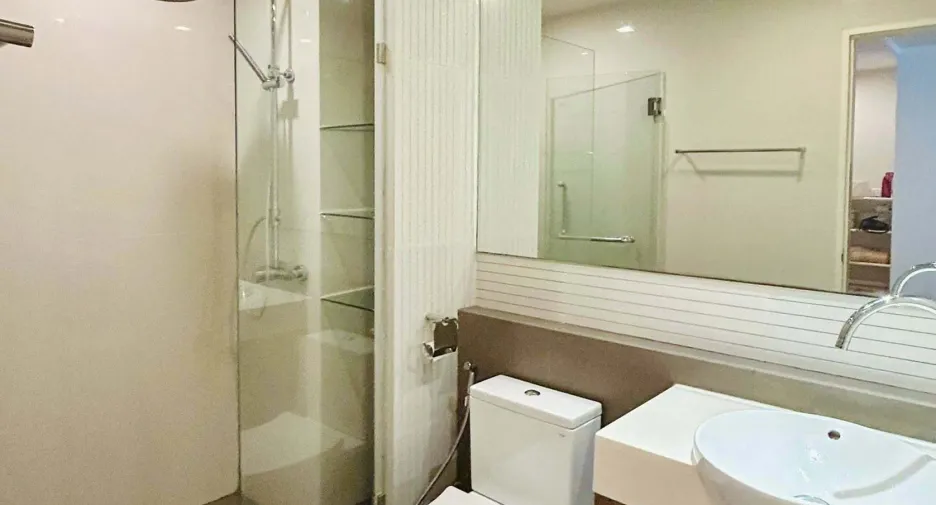 For rent 1 bed condo in Phra Khanong, Bangkok