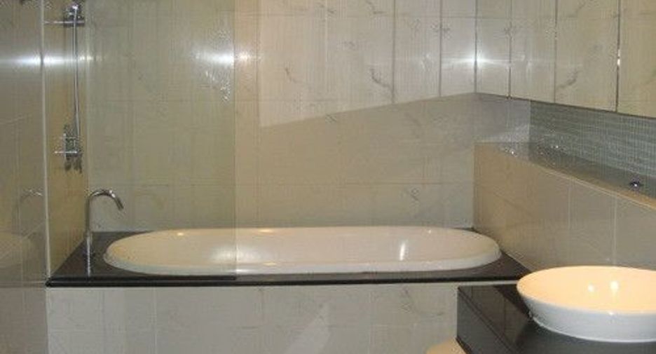 ให้เช่า 2 ห้องนอน คอนโด ใน คลองเตย, กรุงเทพฯ