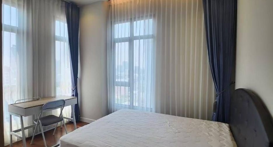 Wohnung zur Miete mit 2 Zimmer in Phra Khanong, Bangkok