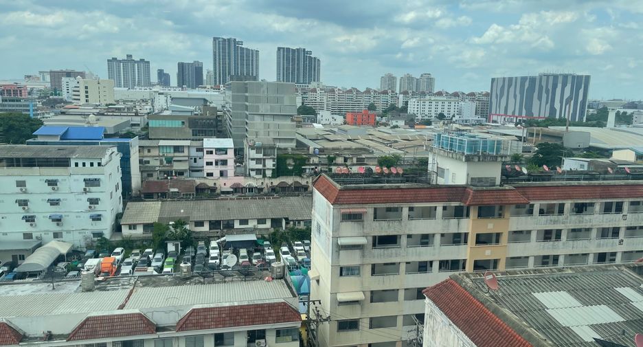 À louer studio condo à Bang Kapi, Bangkok