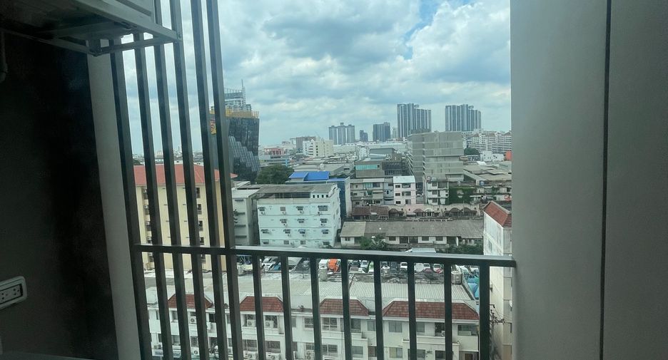 À louer studio condo à Bang Kapi, Bangkok