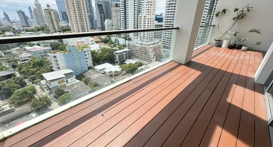 Condo en alquiler de 3 habitaciones en Sathon, Bangkok