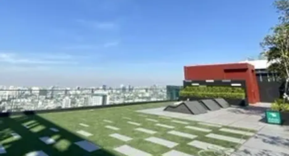 For rent 2 bedrooms condo in Huai Khwang, Bangkok
