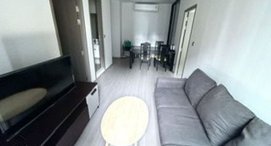 For rent 2 bedrooms condo in Huai Khwang, Bangkok