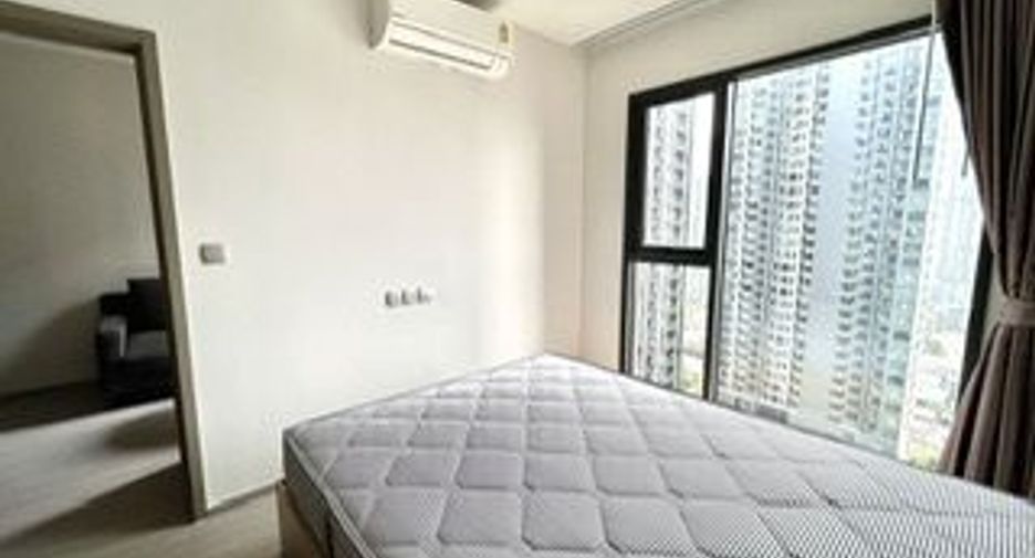 For rent 2 bedrooms condo in Huai Khwang, Bangkok