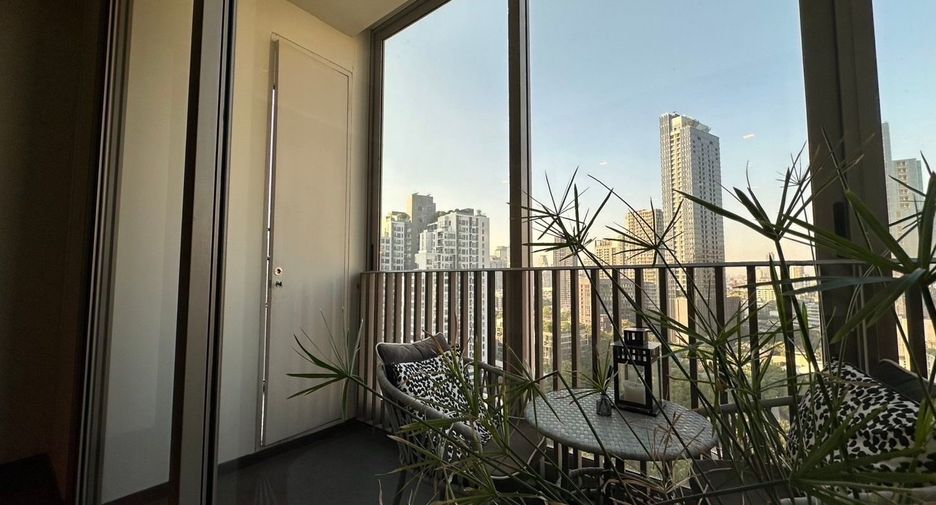 Condo en alquiler de 2 habitaciones en Khlong Toei, Bangkok