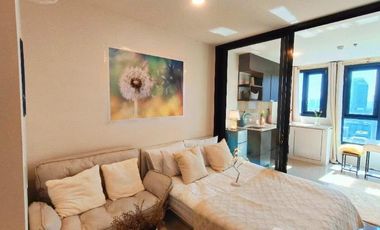 Condo en alquiler de 1 habitaciones en Huai Khwang, Bangkok