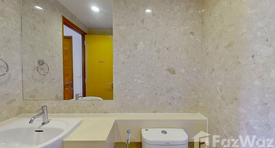 For rent 2 bedrooms apartment in Watthana, Bangkok