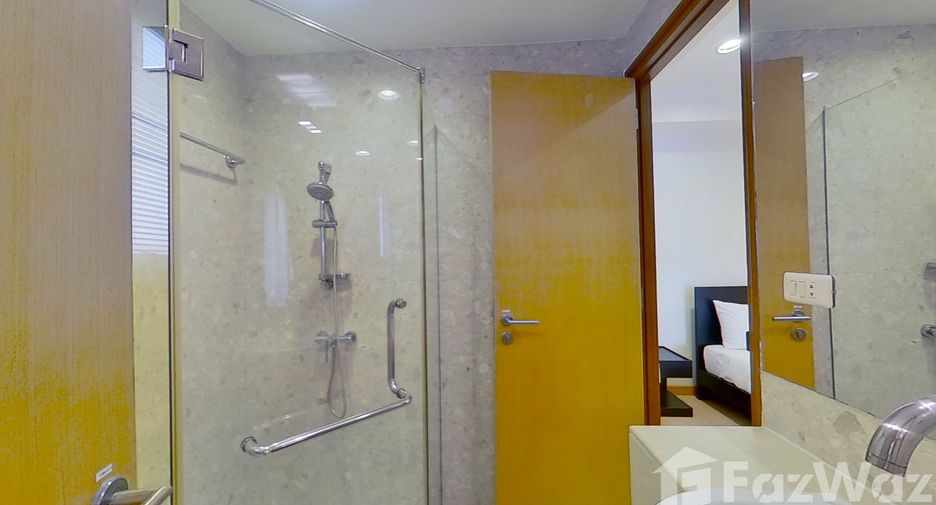 For rent 2 bedrooms apartment in Watthana, Bangkok