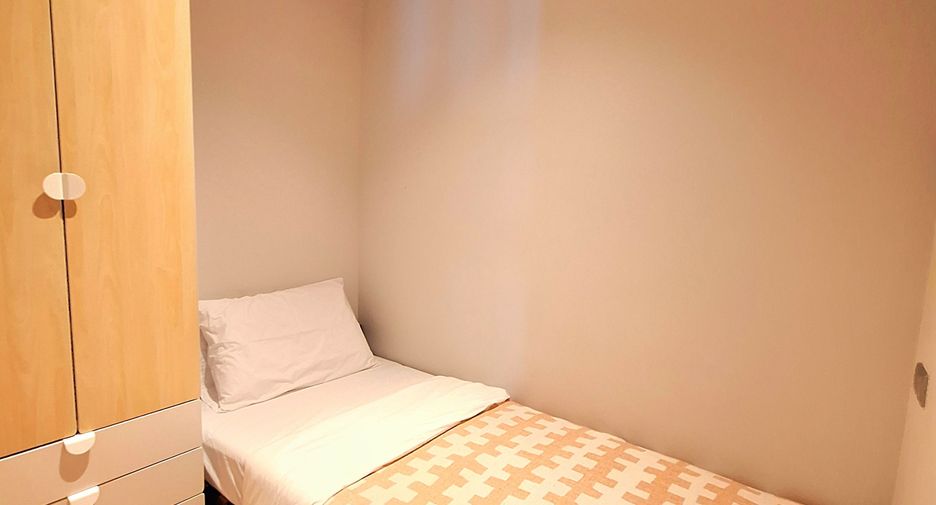 For rent 3 bedrooms condo in Mueang Samut Prakan, Samut Prakan