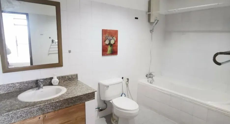 For rent 1 bed condo in Phra Khanong, Bangkok
