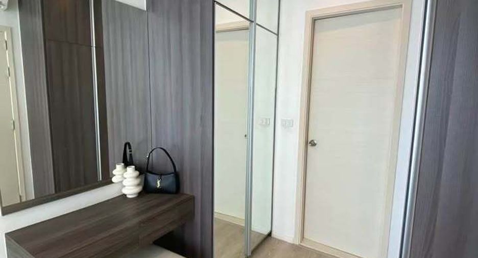 Wohnung zur Miete mit 1 Zimmer in Huai Khwang, Bangkok