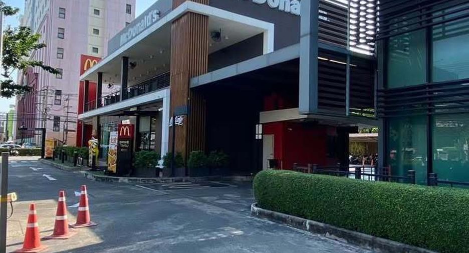 Wohnung zur Miete mit 1 Zimmer in Huai Khwang, Bangkok