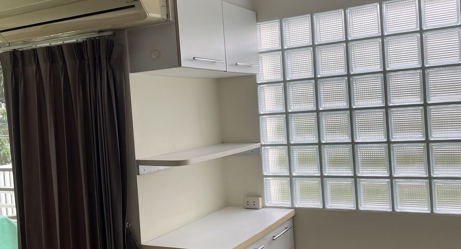 For rent 1 bed apartment in Khlong Toei, Bangkok