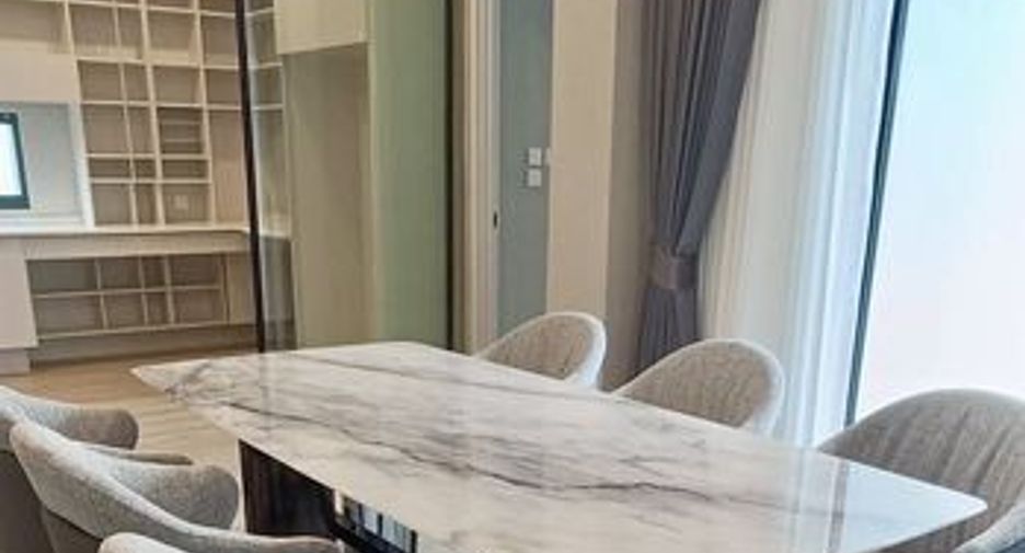 Haus zur Miete mit 4 Zimmer in Saphan Sung, Bangkok