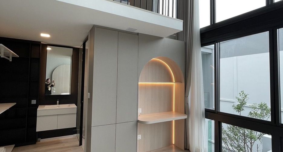 Haus zur Miete mit 4 Zimmer in Saphan Sung, Bangkok